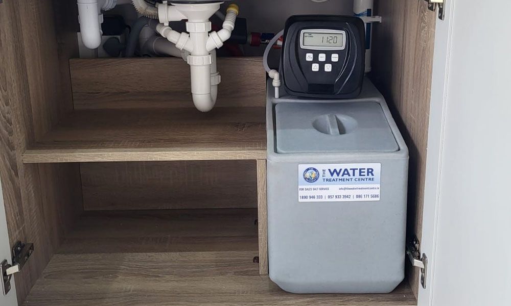 Example of a water filtration unit fitted under the sink
